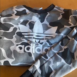 Camouflage adidas sweatshirt